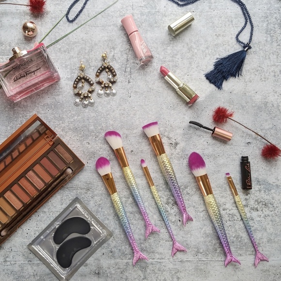 MERMAID pastel rainbow makeup brushes 6 piece set - Picture 2 of 7